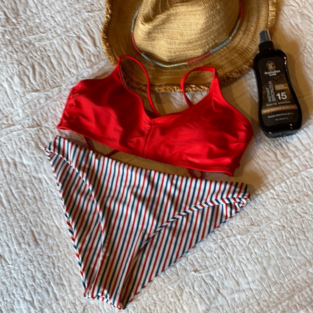 Cupshe swimsuit SIZE Medium
